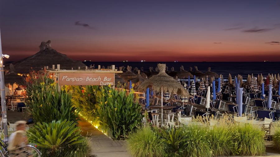 Beach Club Pampas, Golem